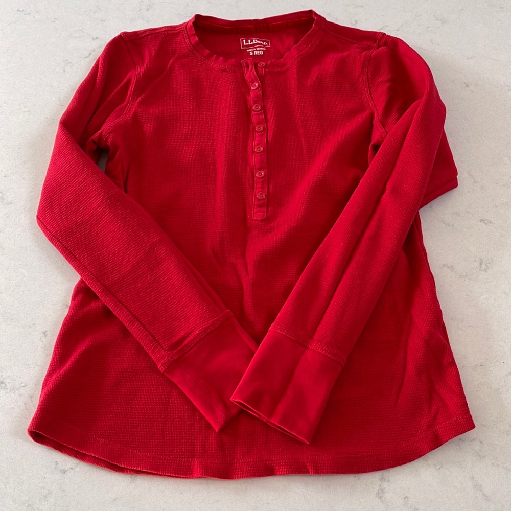 Llbean waffle knit Henley in red